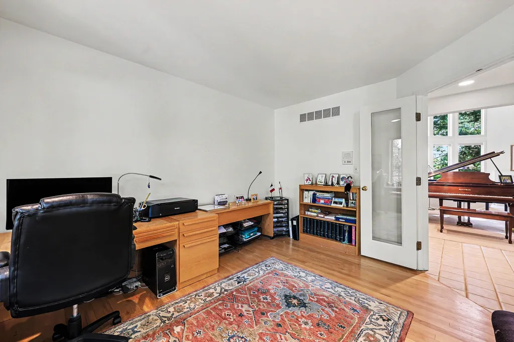 685 Green Road Ann Arbor City MI 48105
