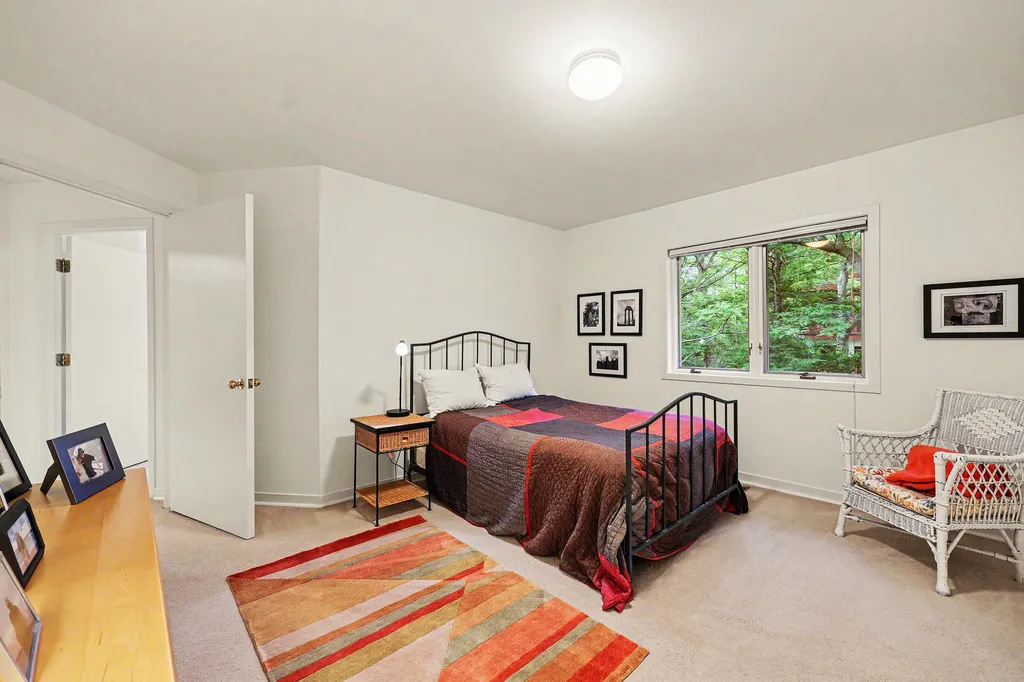 685 Green Road Ann Arbor City MI 48105