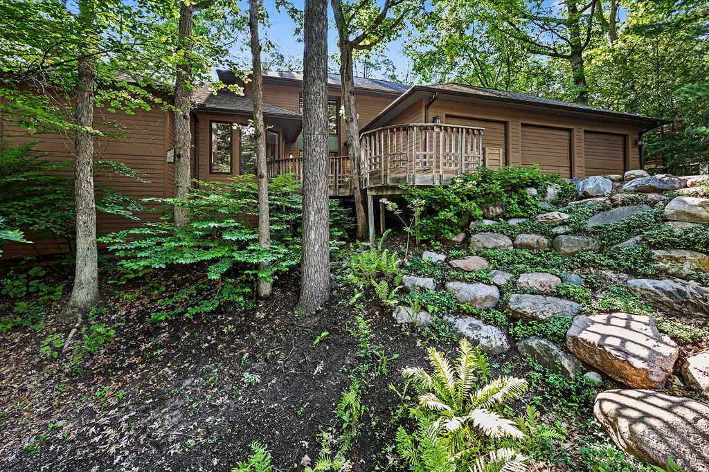 685 Green Road Ann Arbor City MI 48105