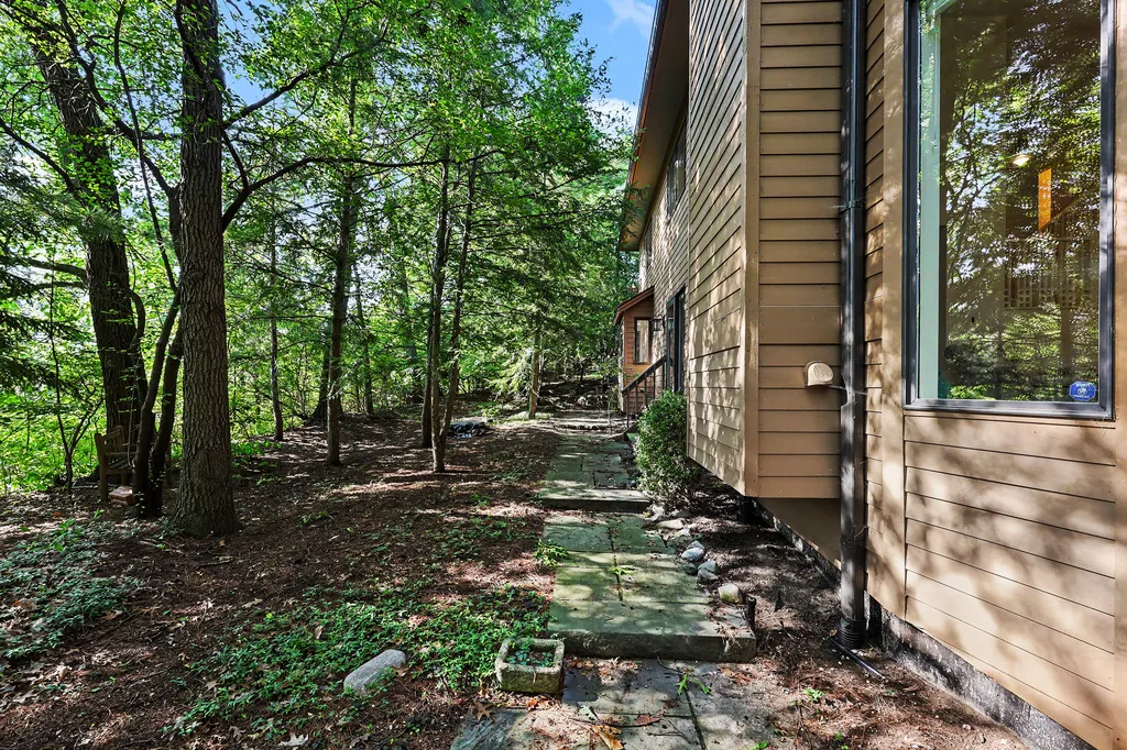 685 Green Road Ann Arbor City MI 48105