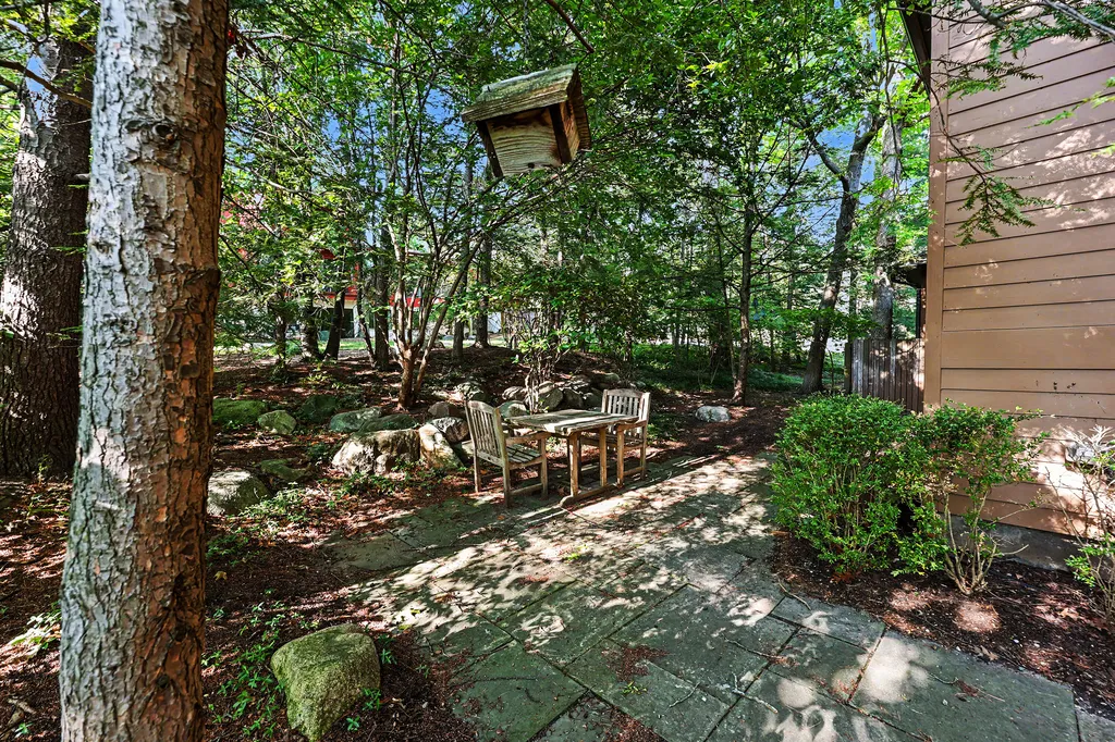 685 Green Road Ann Arbor City MI 48105