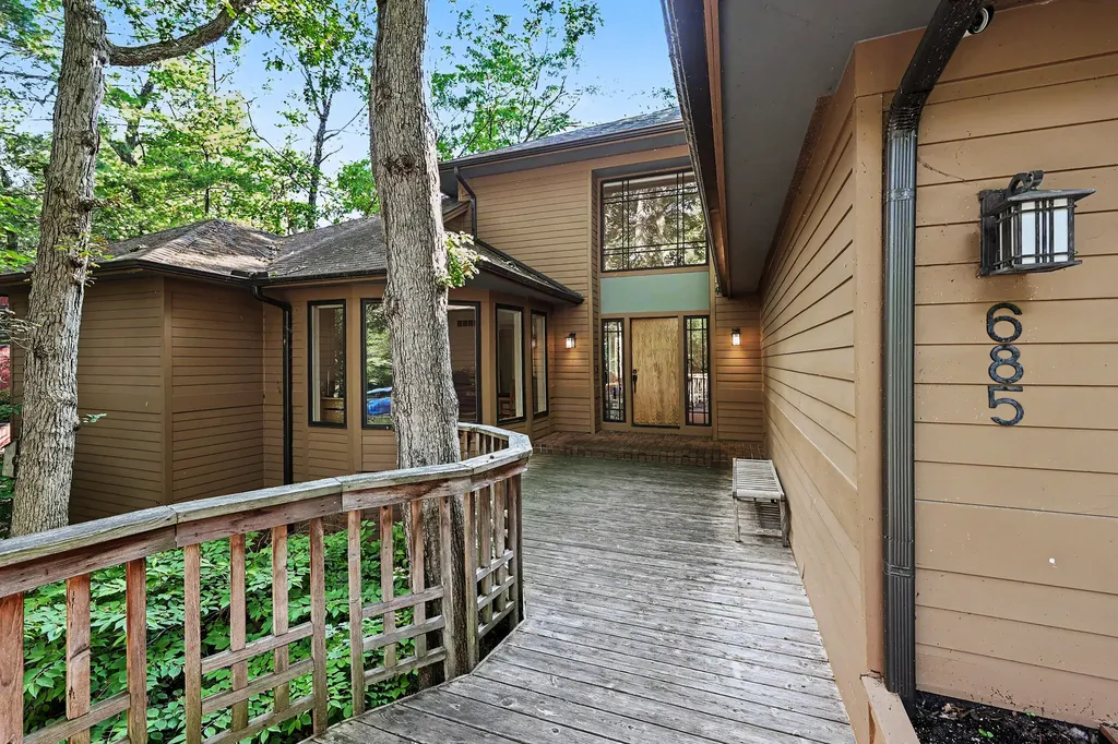685 Green Road Ann Arbor City MI 48105