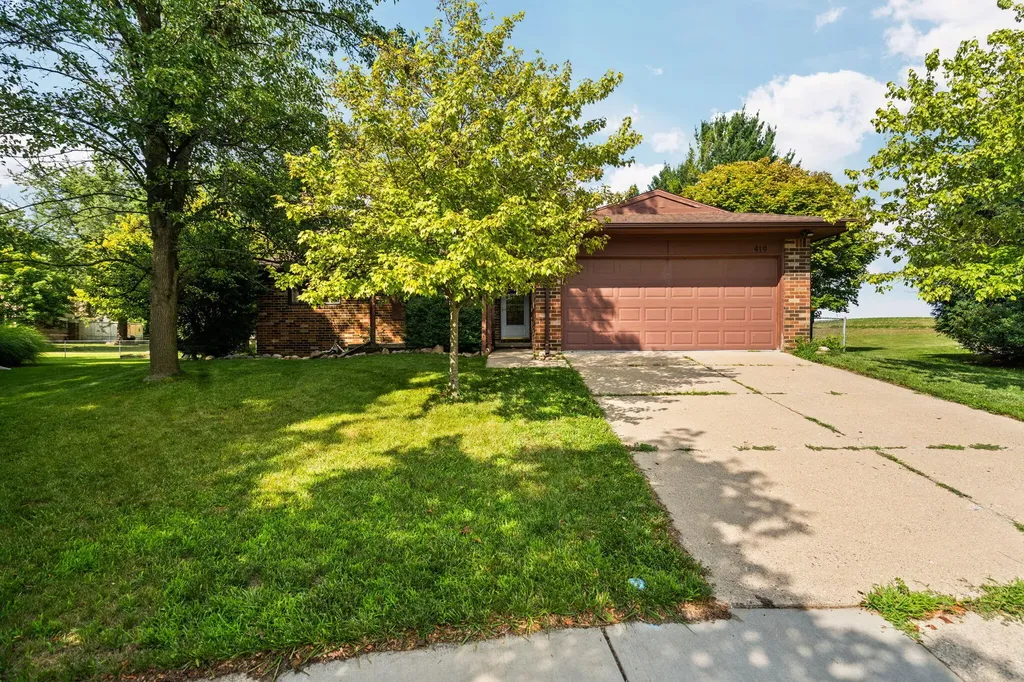 419 Glenbrook Court Saline City MI 48176