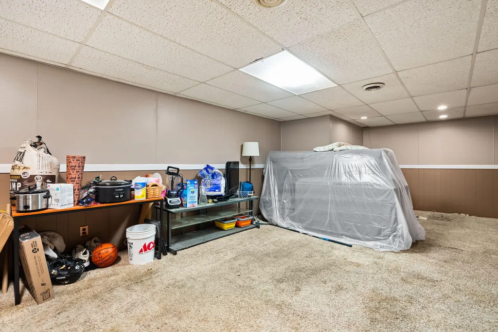 419 Glenbrook Court Saline City MI 48176