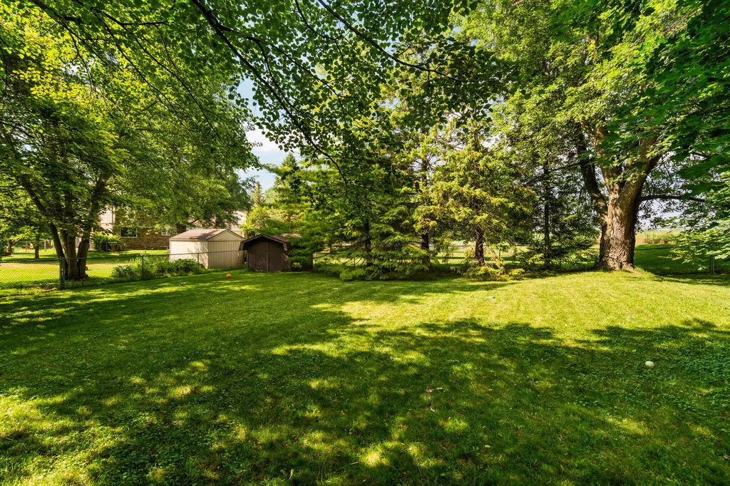 419 Glenbrook Court Saline City MI 48176
