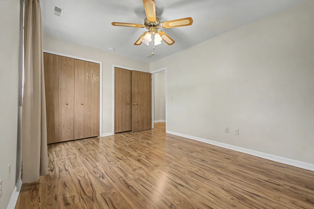 32887 Chapman Circle Westland City MI 48185