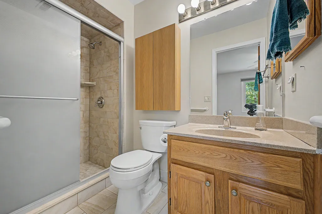 32887 Chapman Circle Westland City MI 48185