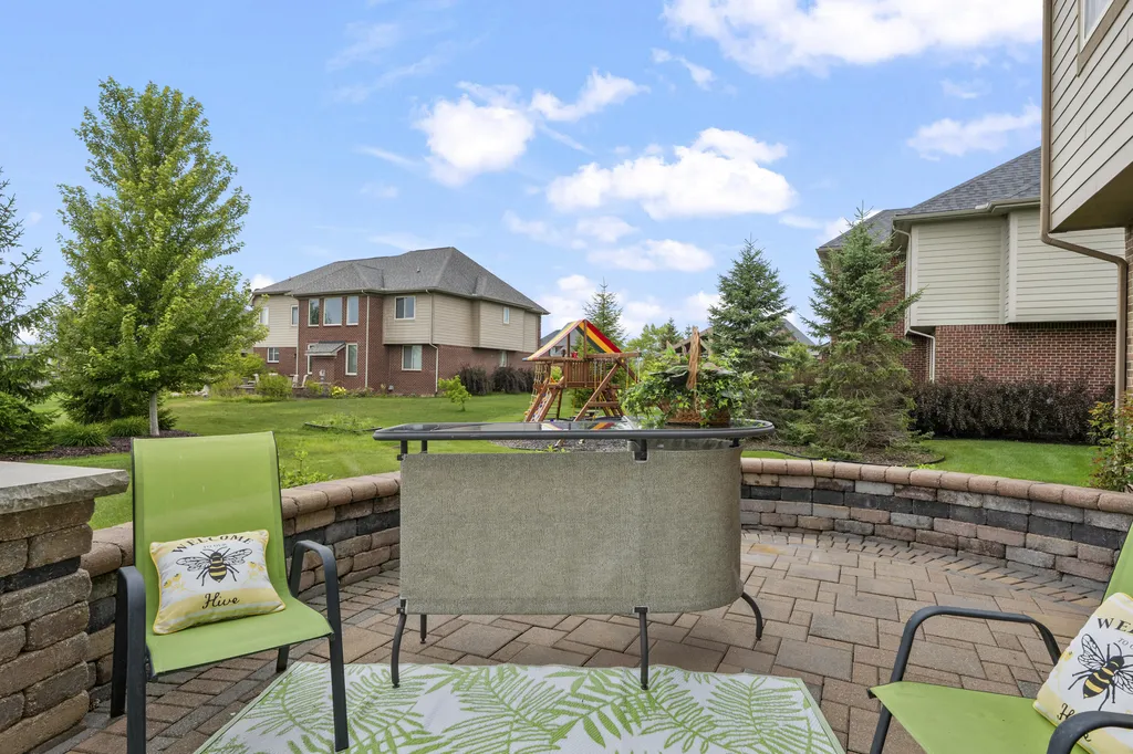 51847 Pierce Drive Lyon Charter Township MI 48167
