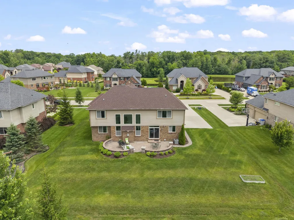51847 Pierce Drive Lyon Charter Township MI 48167