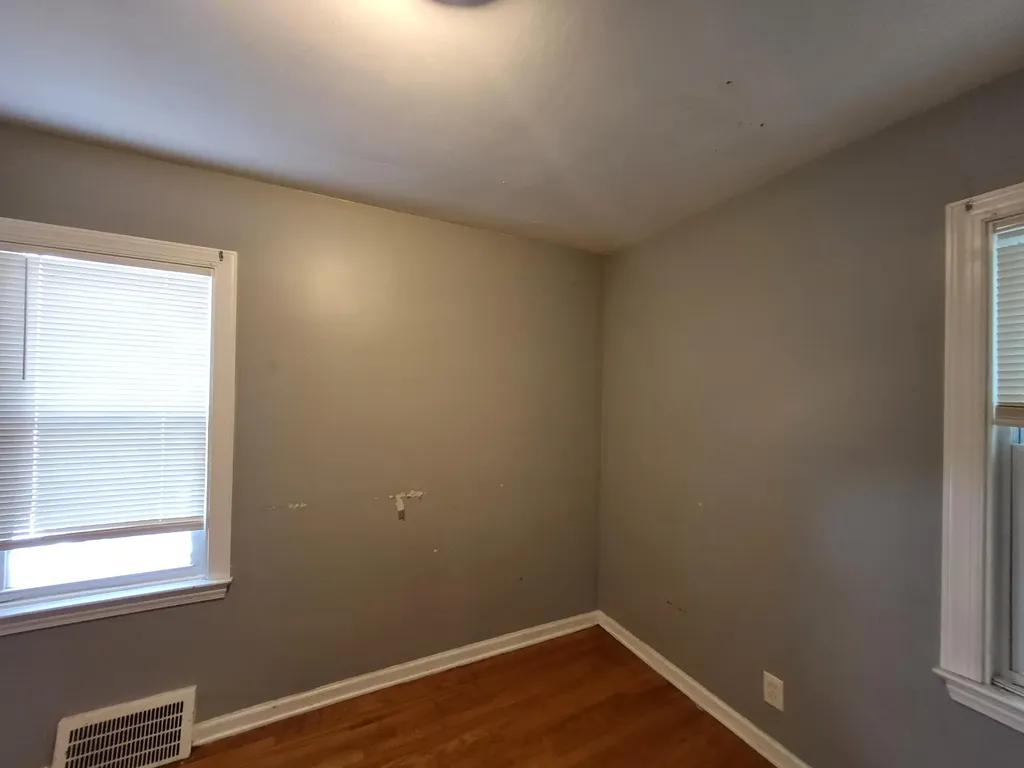 20237 Kingsville Street Harper Woods City MI 48225