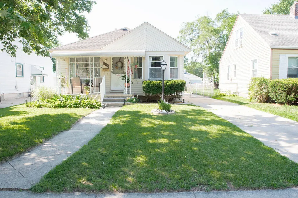 24737 Union Street Dearborn City MI 48124