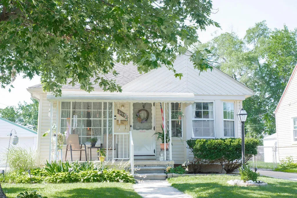 24737 Union Street Dearborn City MI 48124