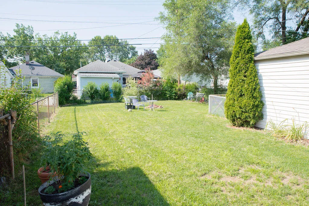 24737 Union Street Dearborn City MI 48124