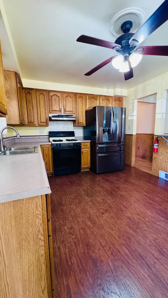 820 S Venoy Road Westland City MI 48186