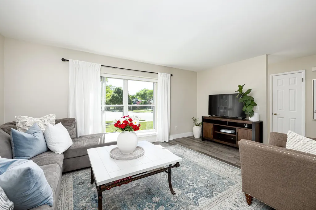 1542 Dicken Drive Ann Arbor City MI 48103