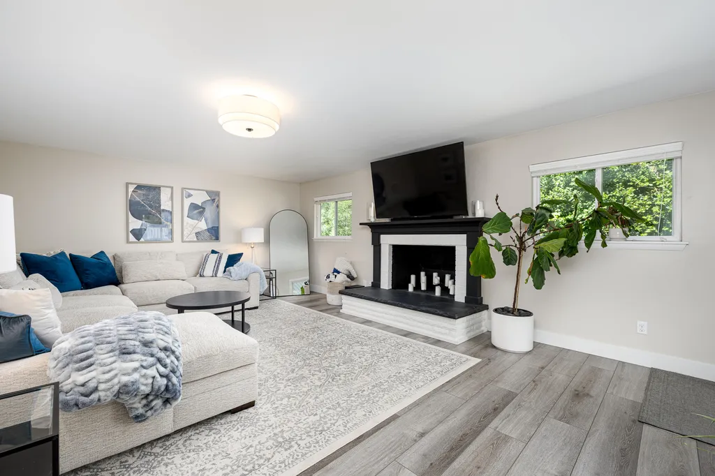 1542 Dicken Drive Ann Arbor City MI 48103