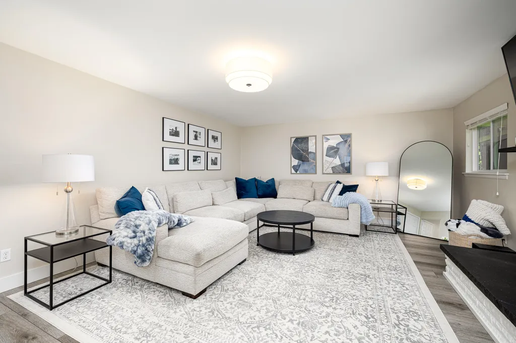 1542 Dicken Drive Ann Arbor City MI 48103