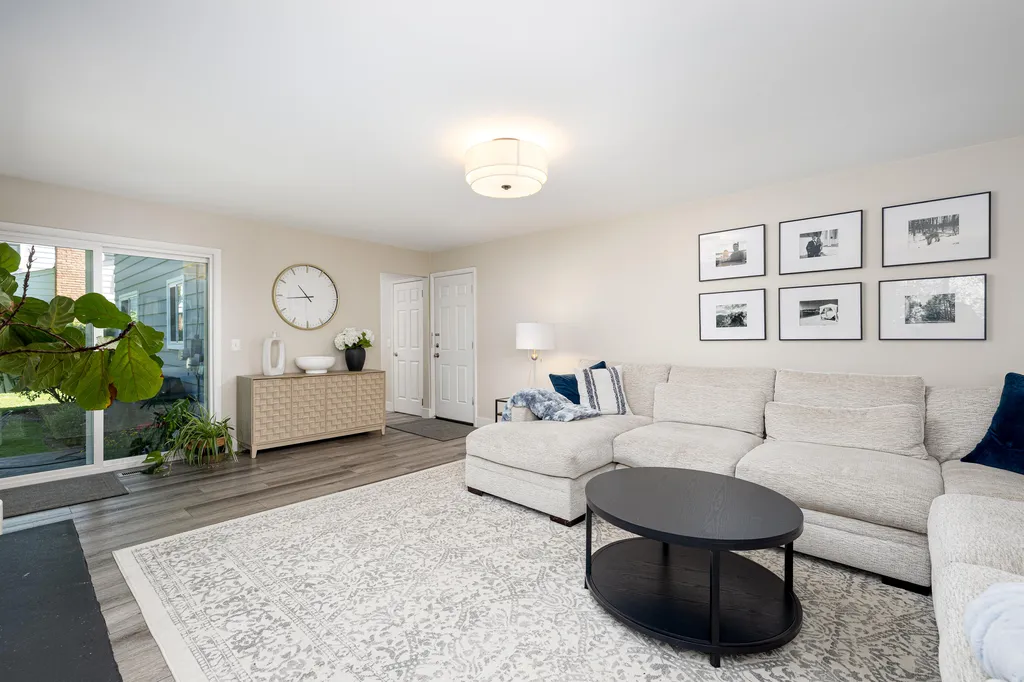 1542 Dicken Drive Ann Arbor City MI 48103