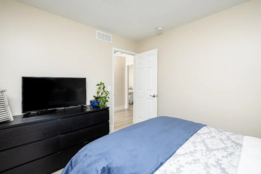 1542 Dicken Drive Ann Arbor City MI 48103