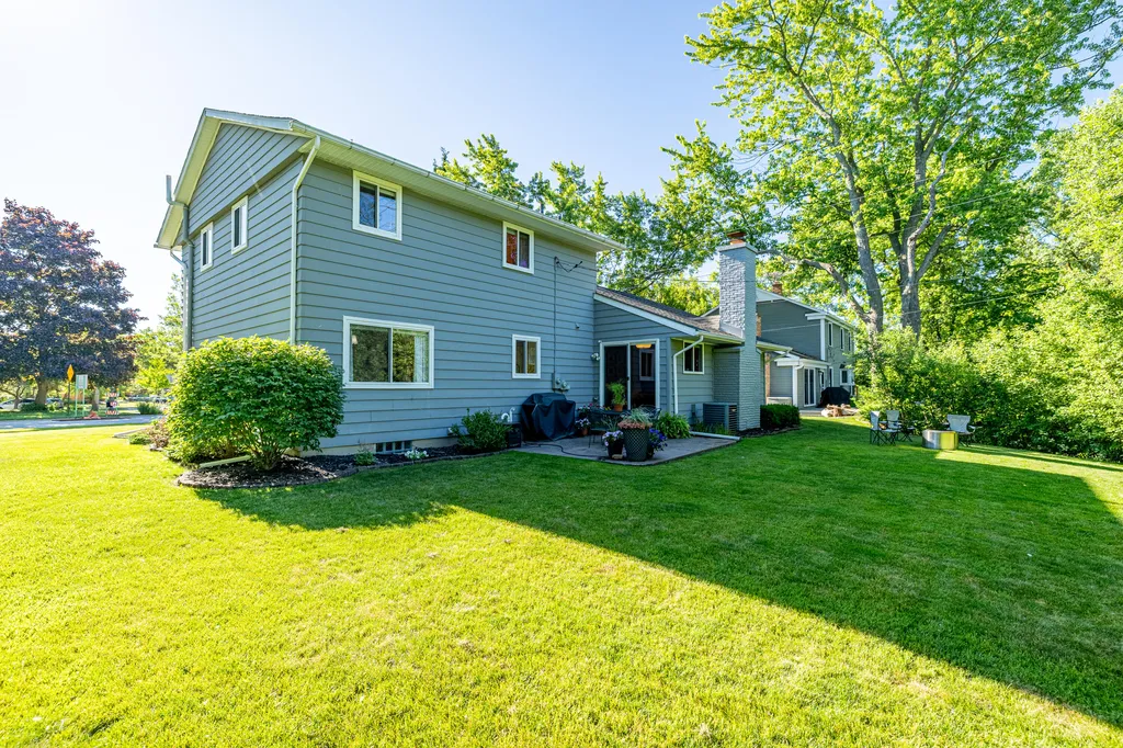 1542 Dicken Drive Ann Arbor City MI 48103