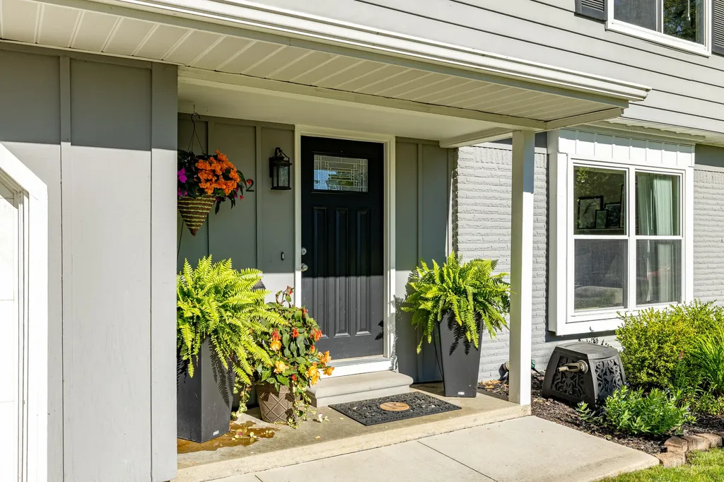 1542 Dicken Drive Ann Arbor City MI 48103
