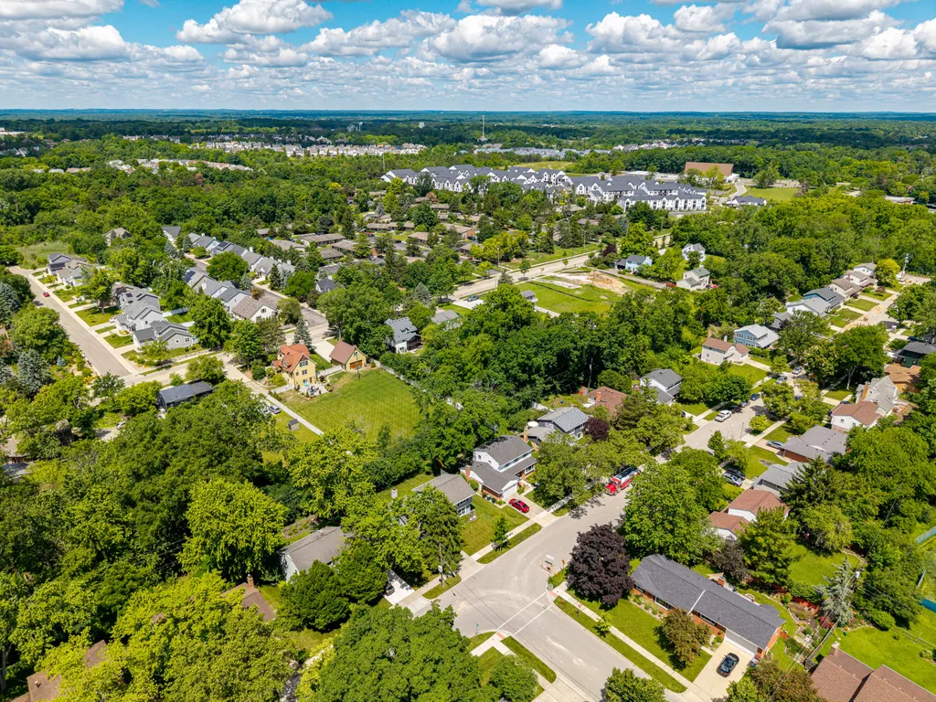 1542 Dicken Drive Ann Arbor City MI 48103