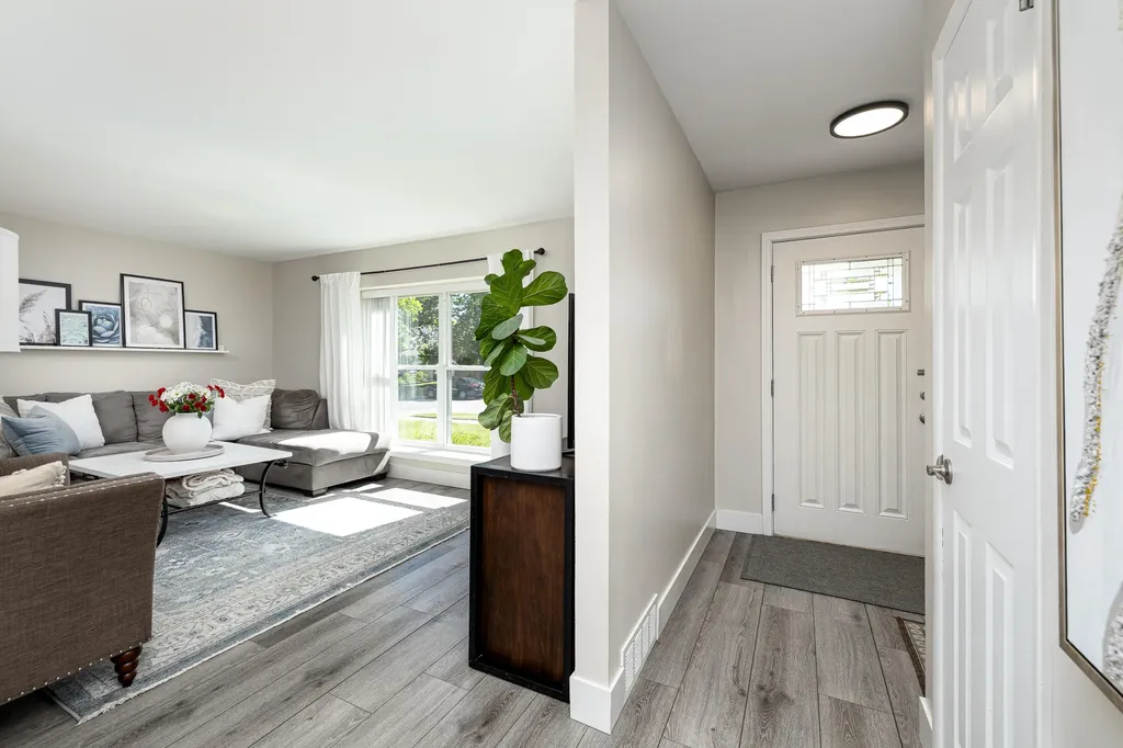 1542 Dicken Drive Ann Arbor City MI 48103