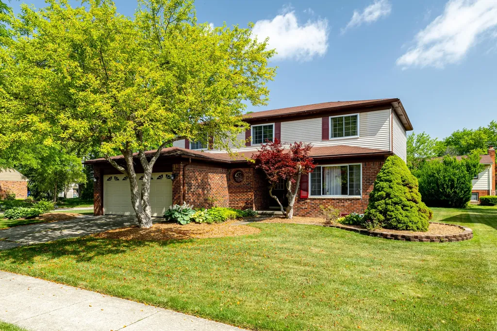 45692 Holmes Drive Canton Charter Township MI 48187