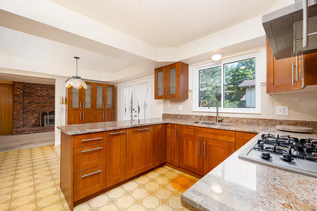 45692 Holmes Drive Canton Charter Township MI 48187