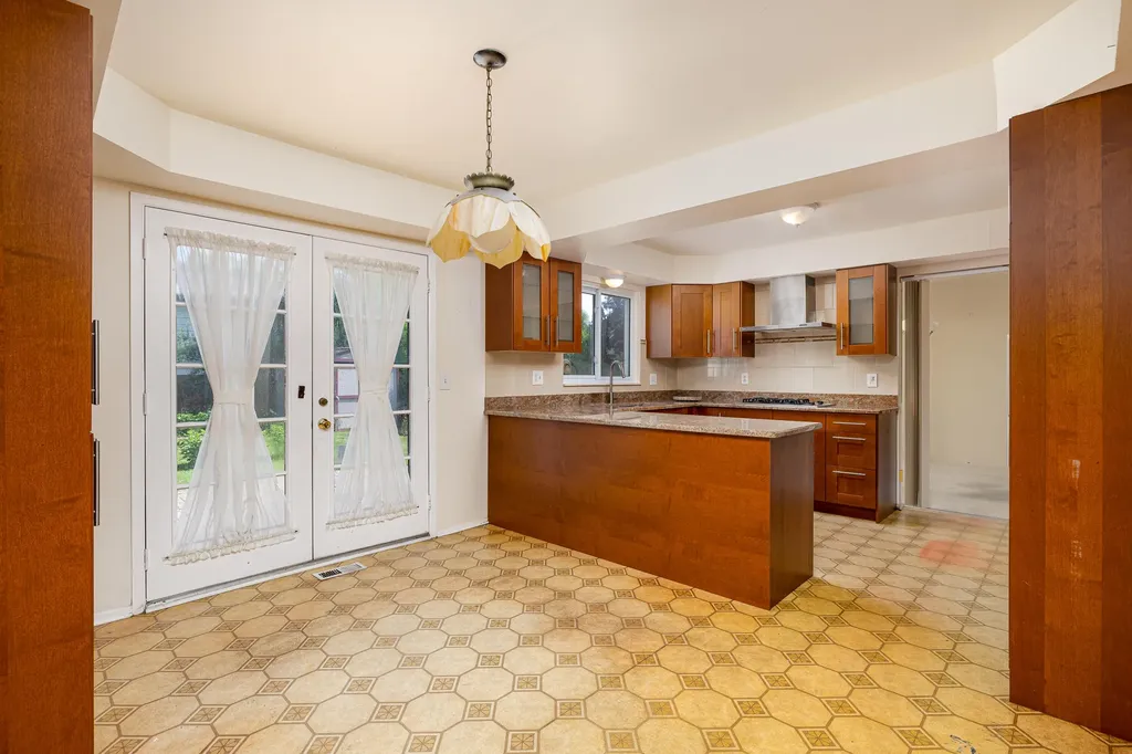 45692 Holmes Drive Canton Charter Township MI 48187