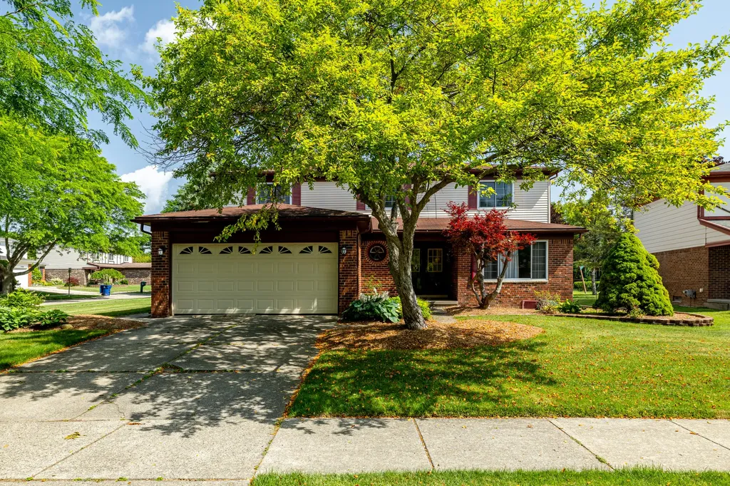 45692 Holmes Drive Canton Charter Township MI 48187