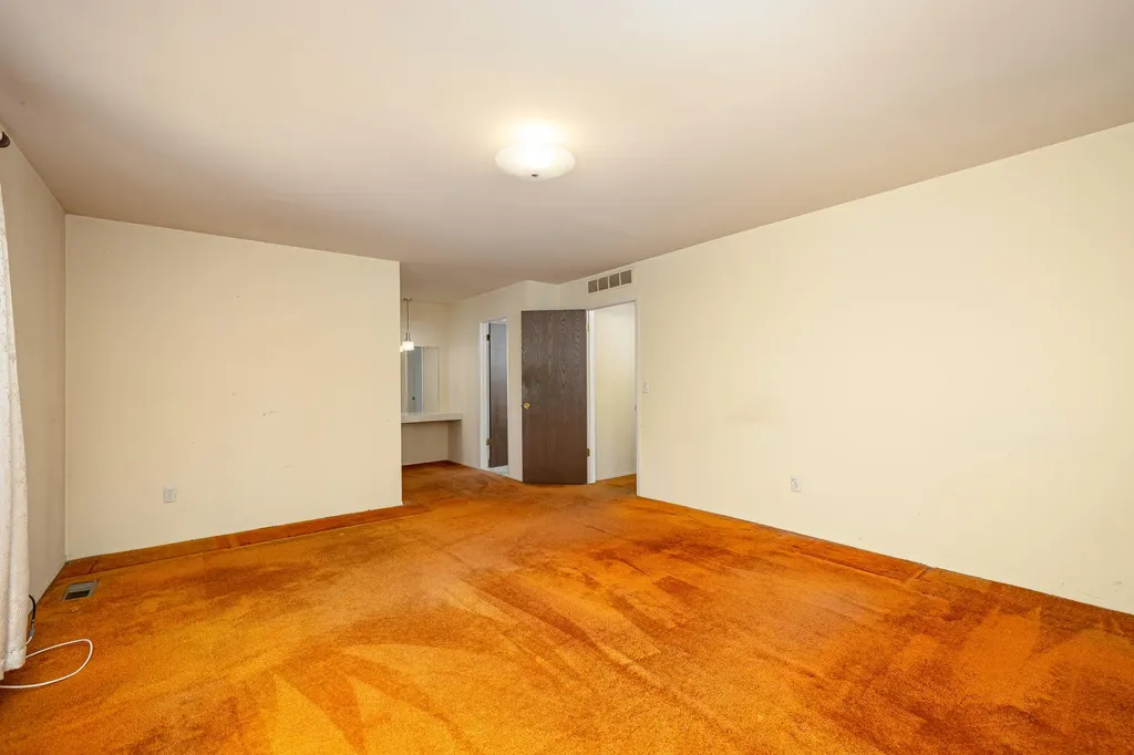 45692 Holmes Drive Canton Charter Township MI 48187