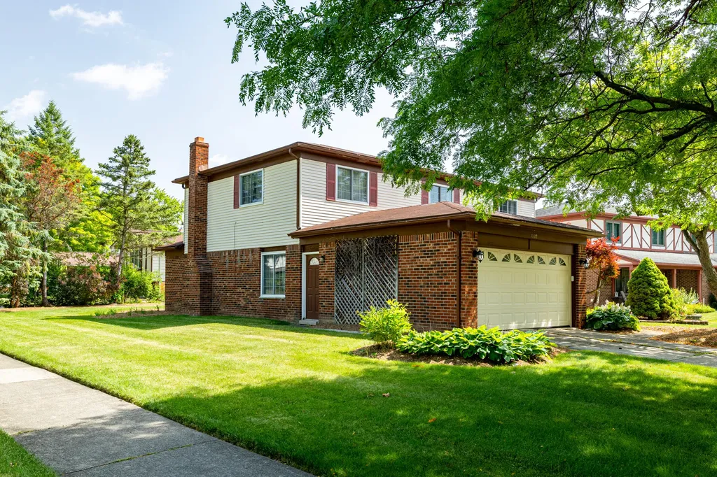 45692 Holmes Drive Canton Charter Township MI 48187