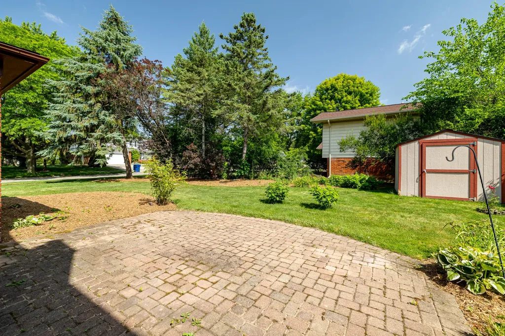 45692 Holmes Drive Canton Charter Township MI 48187