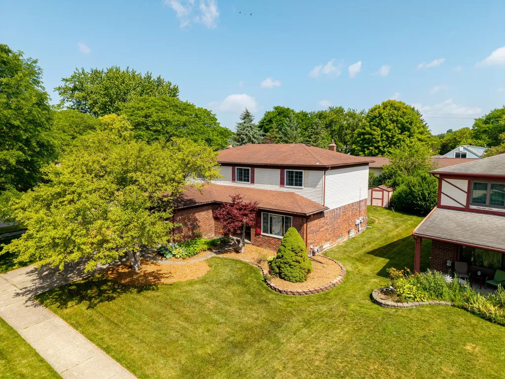 45692 Holmes Drive Canton Charter Township MI 48187