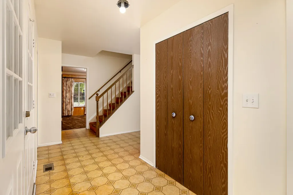 45692 Holmes Drive Canton Charter Township MI 48187