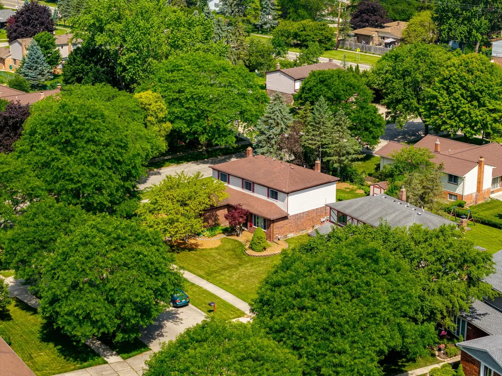 45692 Holmes Drive Canton Charter Township MI 48187