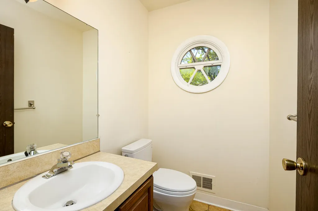 45692 Holmes Drive Canton Charter Township MI 48187