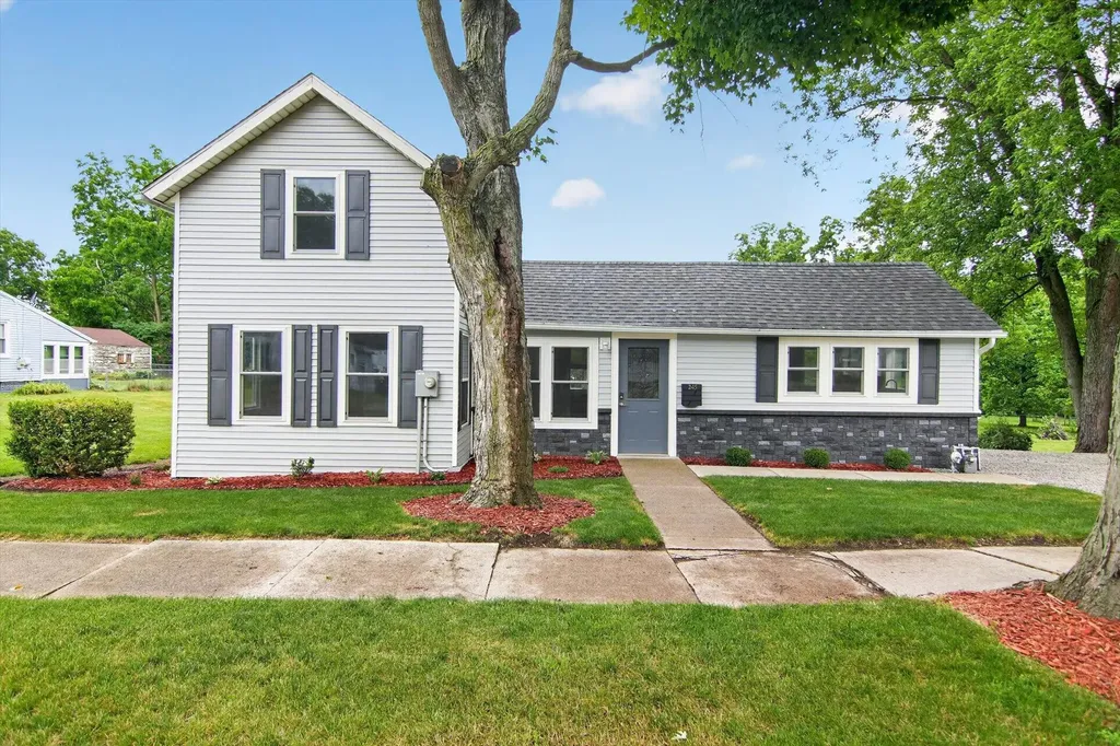 245 E South Street Hillsdale City MI 49242