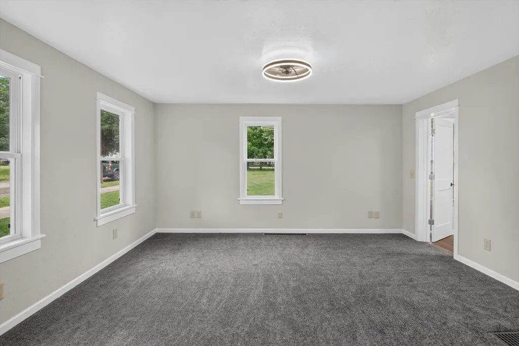245 E South Street Hillsdale City MI 49242