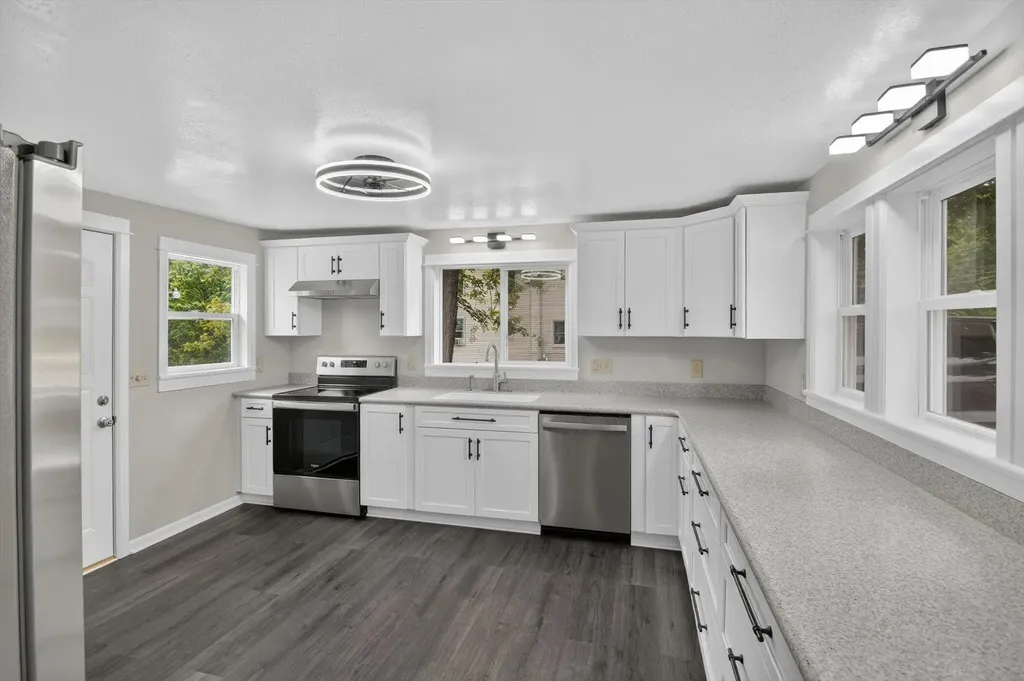 245 E South Street Hillsdale City MI 49242