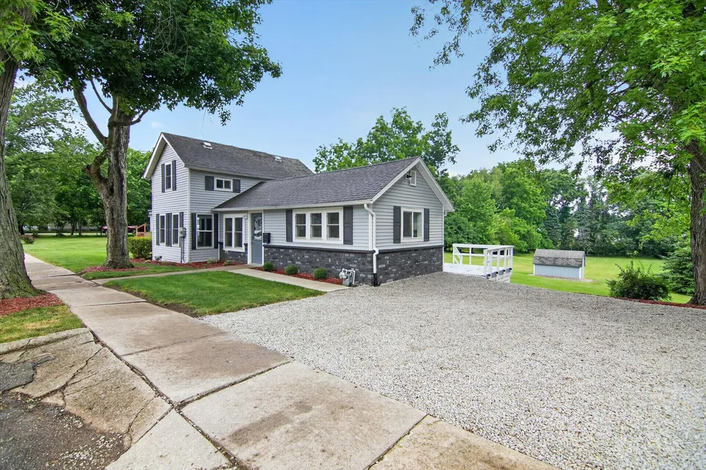 245 E South Street Hillsdale City MI 49242