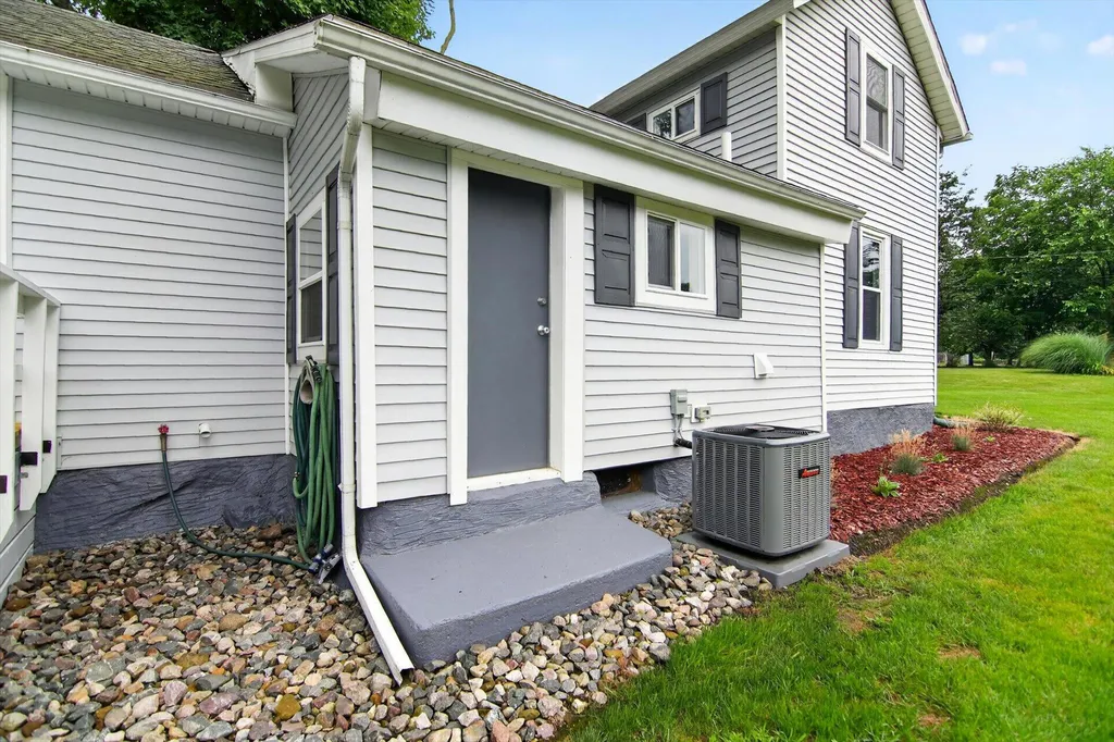 245 E South Street Hillsdale City MI 49242