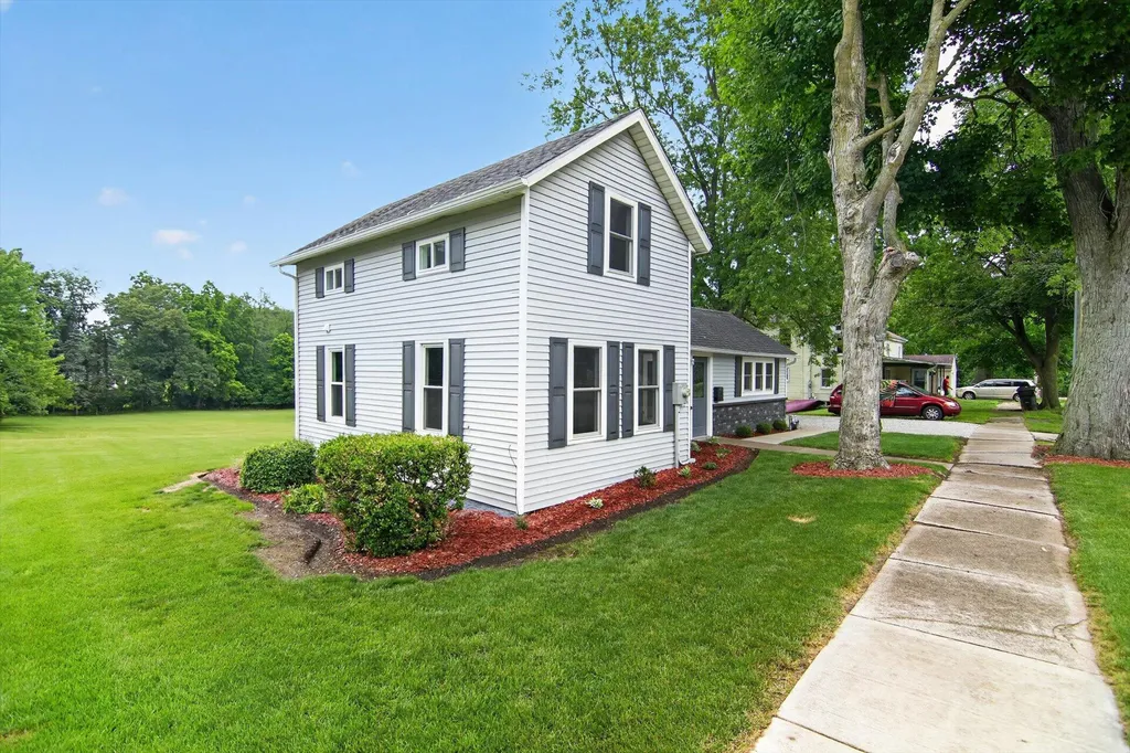 245 E South Street Hillsdale City MI 49242