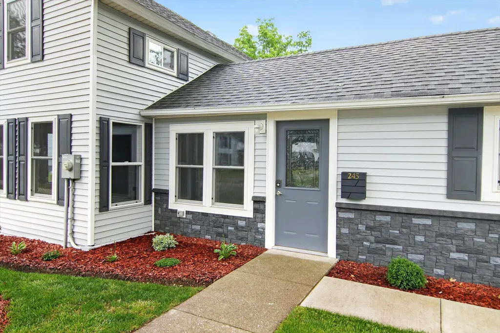 245 E South Street Hillsdale City MI 49242