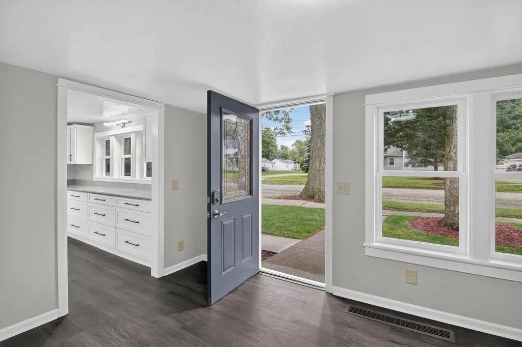 245 E South Street Hillsdale City MI 49242
