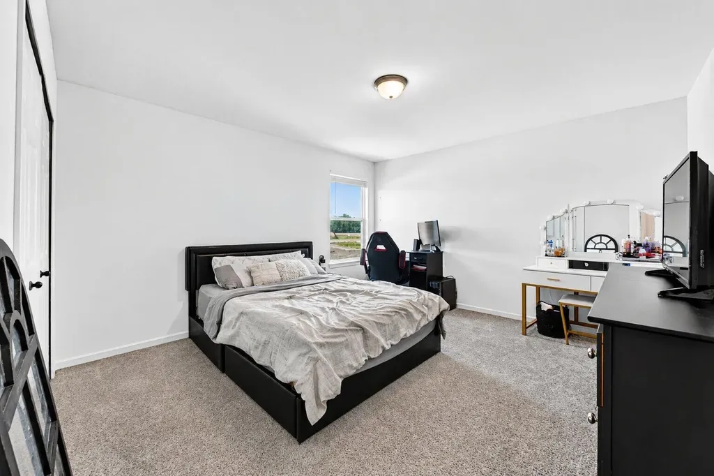 51681 Maple Leaf Drive Unknown City MI 48042