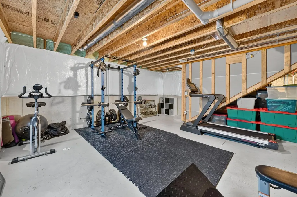 51681 Maple Leaf Drive Unknown City MI 48042