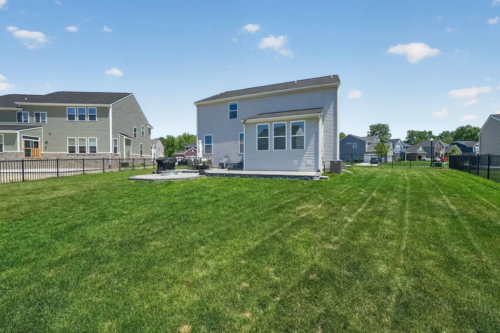 51681 Maple Leaf Drive Unknown City MI 48042