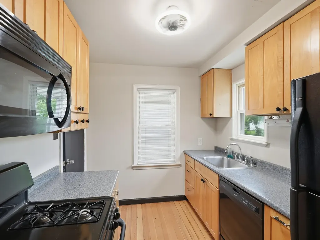 15943 Kinloch Street Redford Charter Township MI 48239